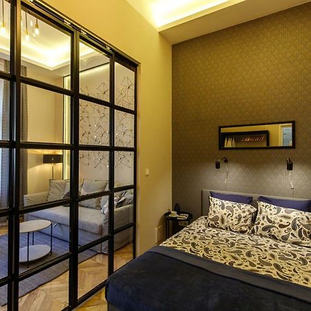 E13 - Elegant Apartment บูดาเปสต์ ภายนอก รูปภาพ