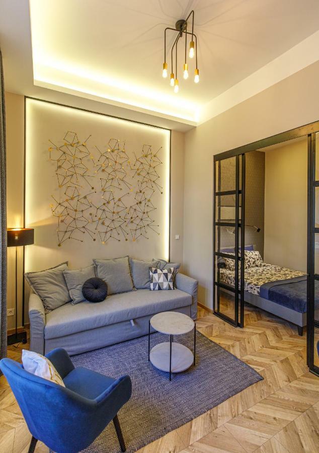 E13 - Elegant Apartment บูดาเปสต์ ภายนอก รูปภาพ